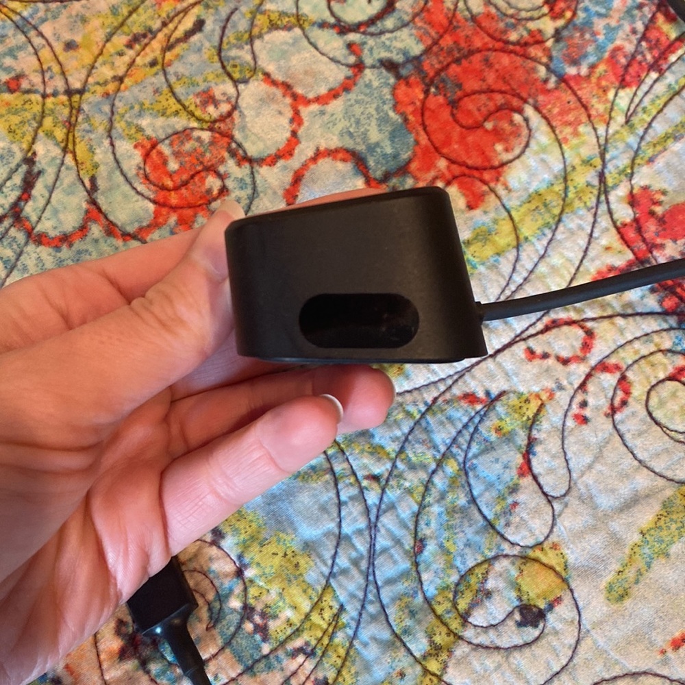 Fitbit versa charger - Picture 2 of 4